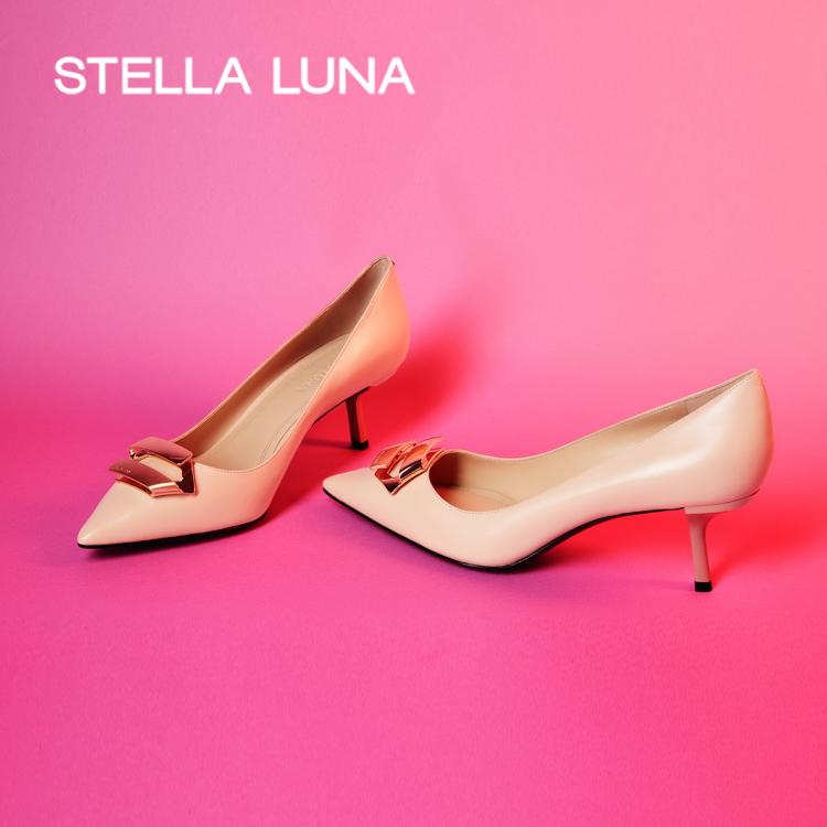 Stella Luna 女鞋春夏季单鞋钻切方扣小牛皮尖头斜角高跟鞋 In Neutral