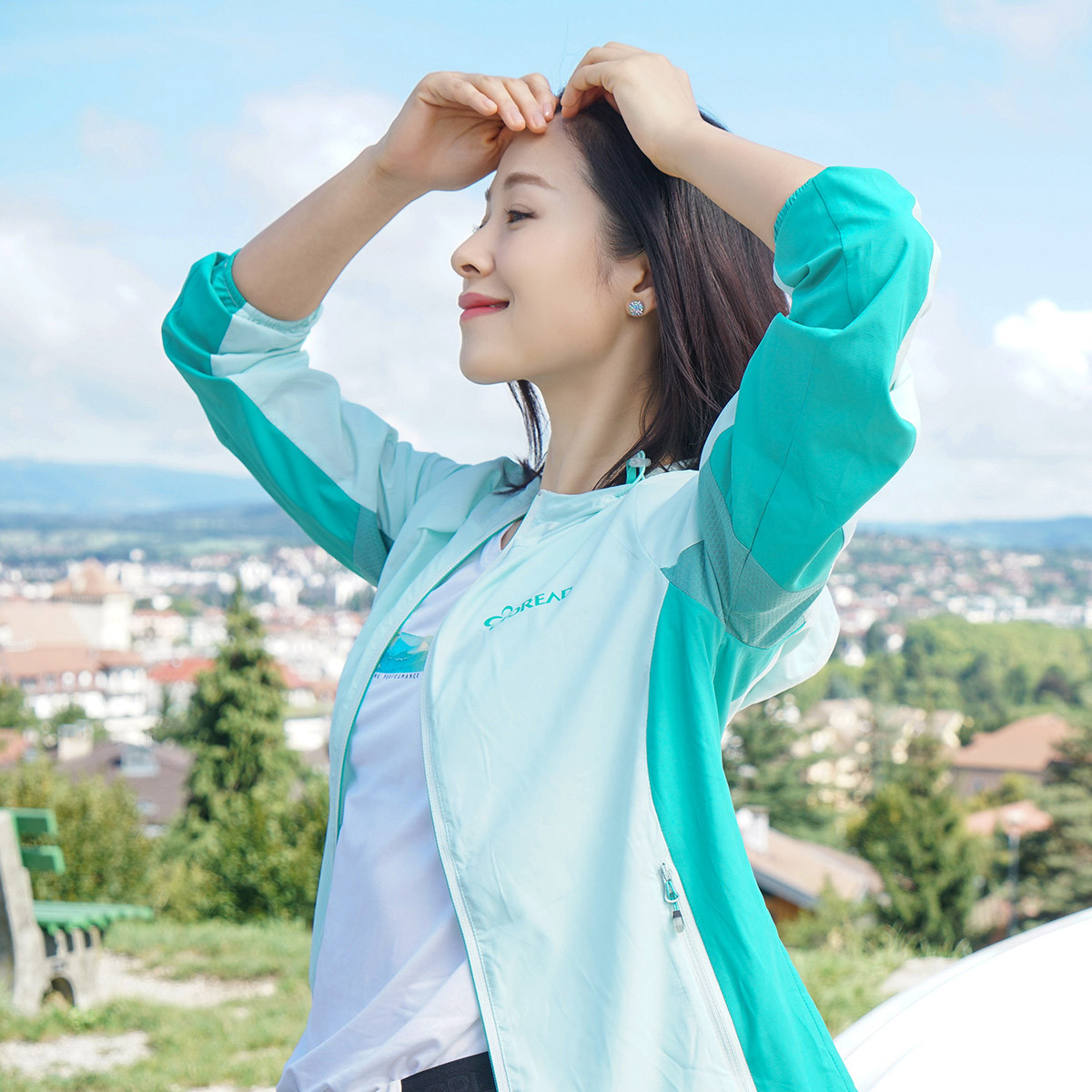 探路者 江一燕同款 防泼水 腋下透气 女款修身皮肤衣