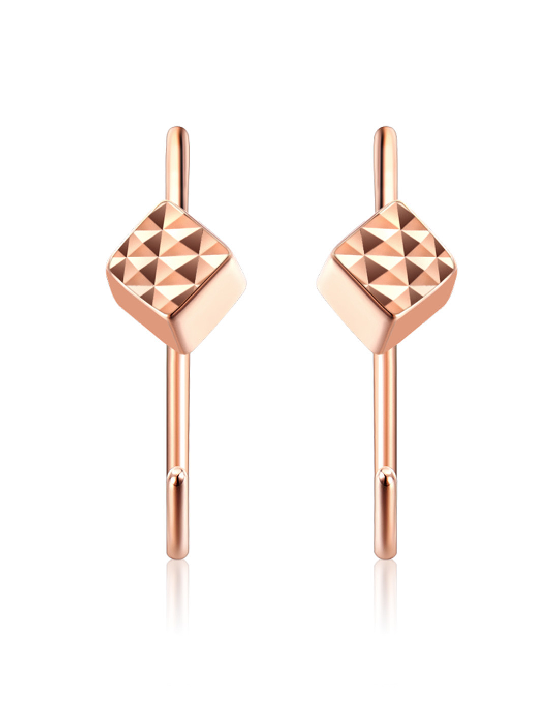 六福珠宝 18k玫瑰金立体几何车花纹彩金耳钉(定价)