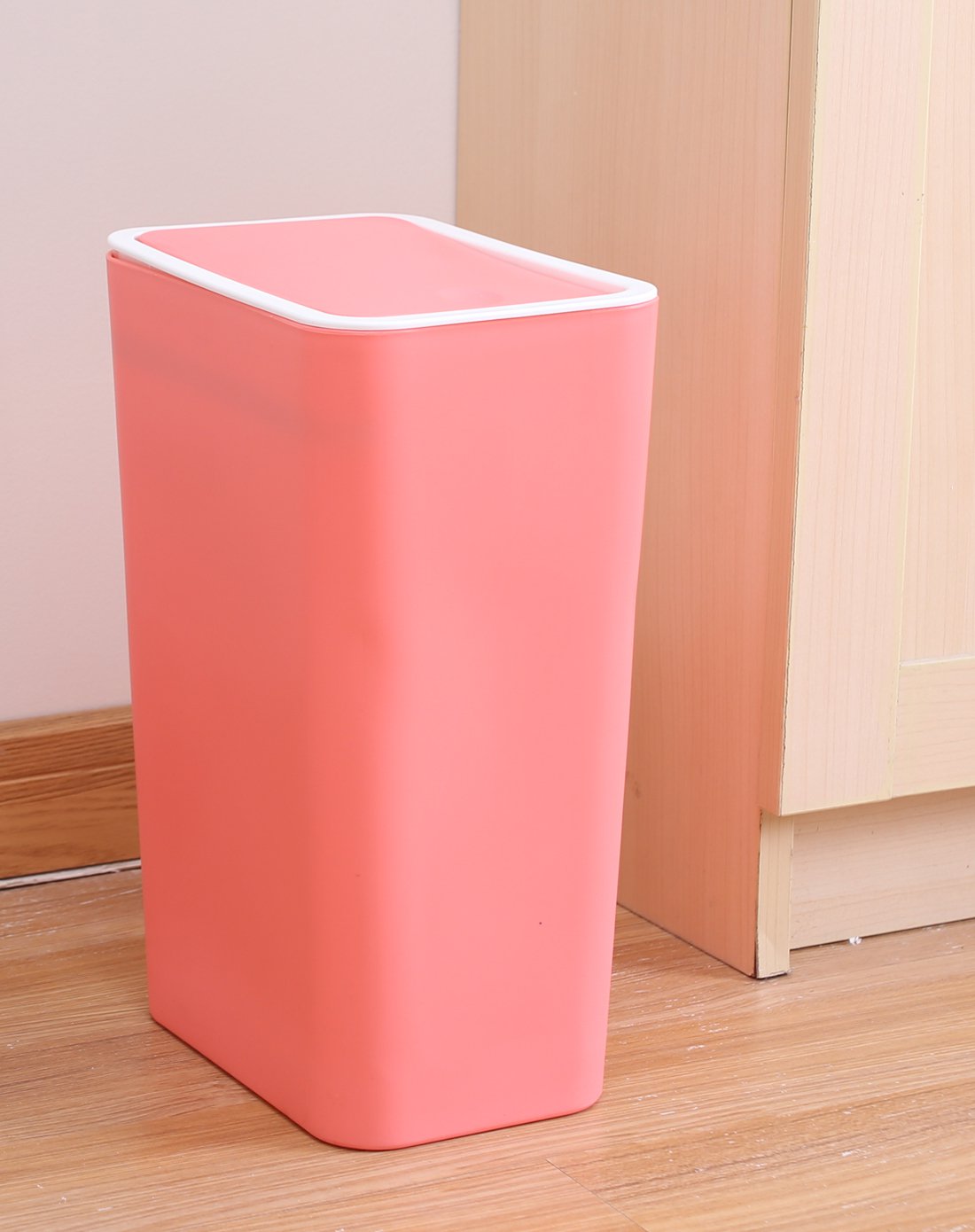 按压式弹盖垃圾桶,垃圾袋内嵌设计更美观粉色