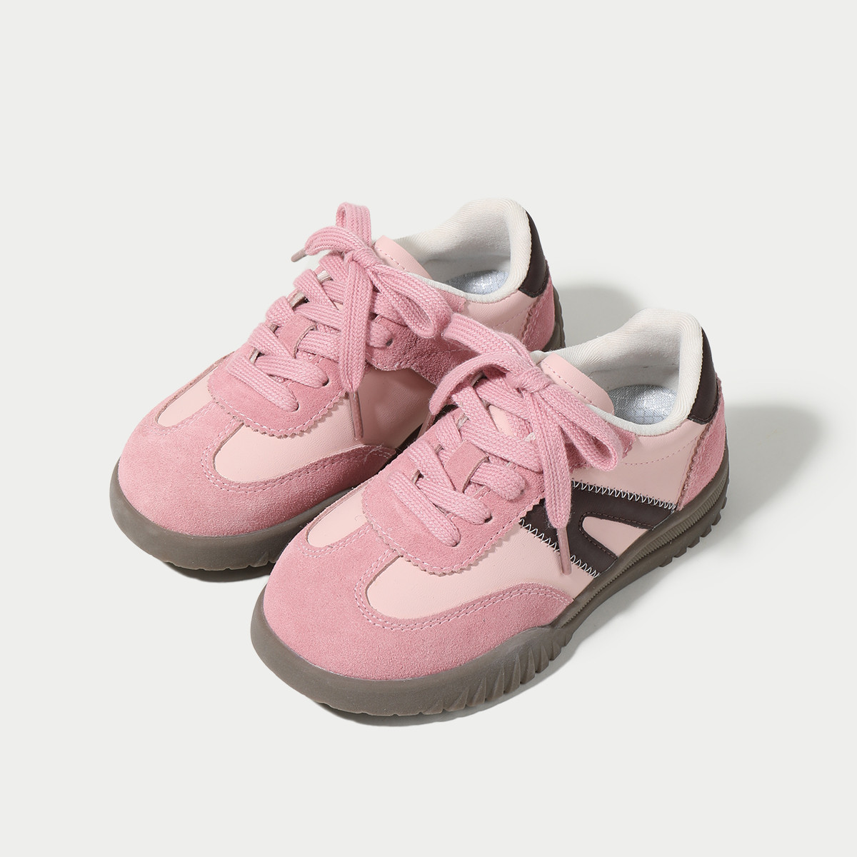 ST&SAT ͯаЬŮͯ˶ЬЬдͯУ԰Ь 120.6Ԫ