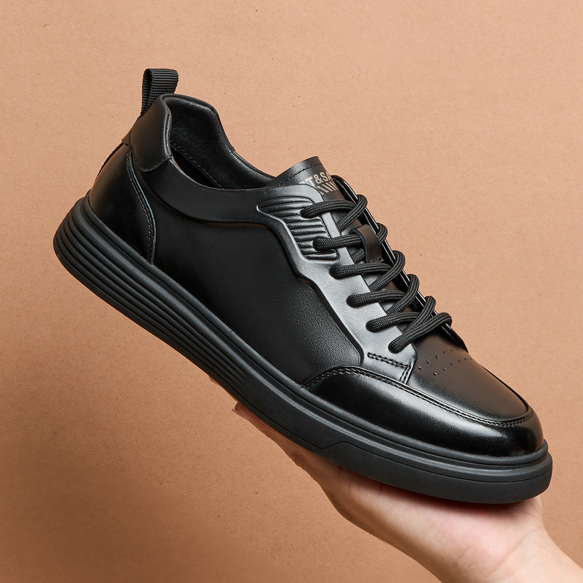 ���� ST&SAT ͷ��ţƤ��������Ь2025���＾�����а�Ь�����˶�С��Ь 189Ԫ