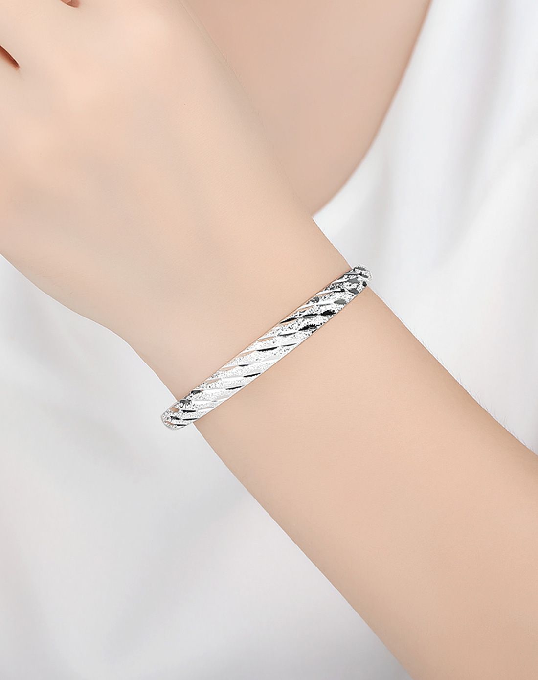 芭莎s999银流星雨推拉手镯