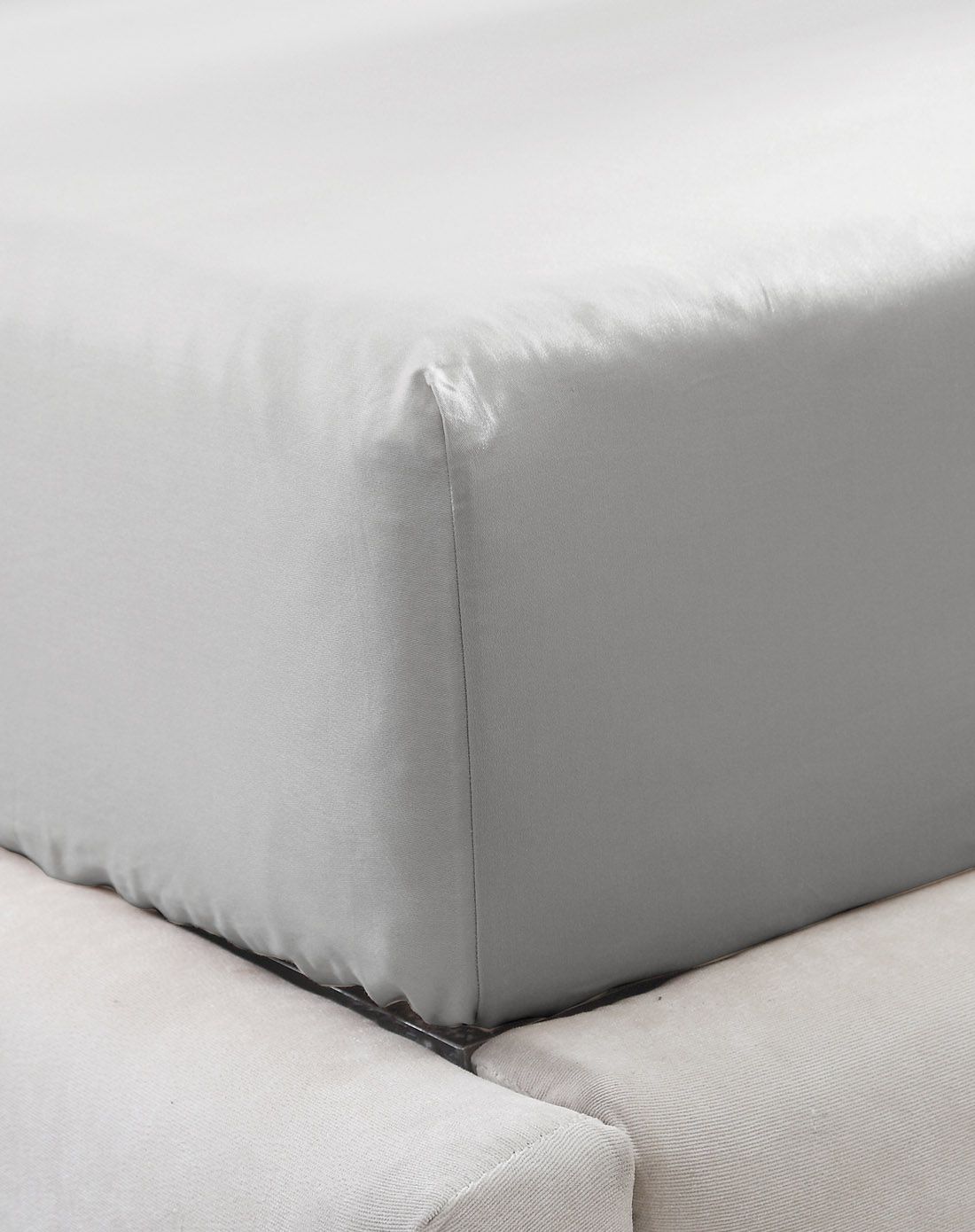 1.5m纯棉缎纹纯色床笠-初心-浅灰色