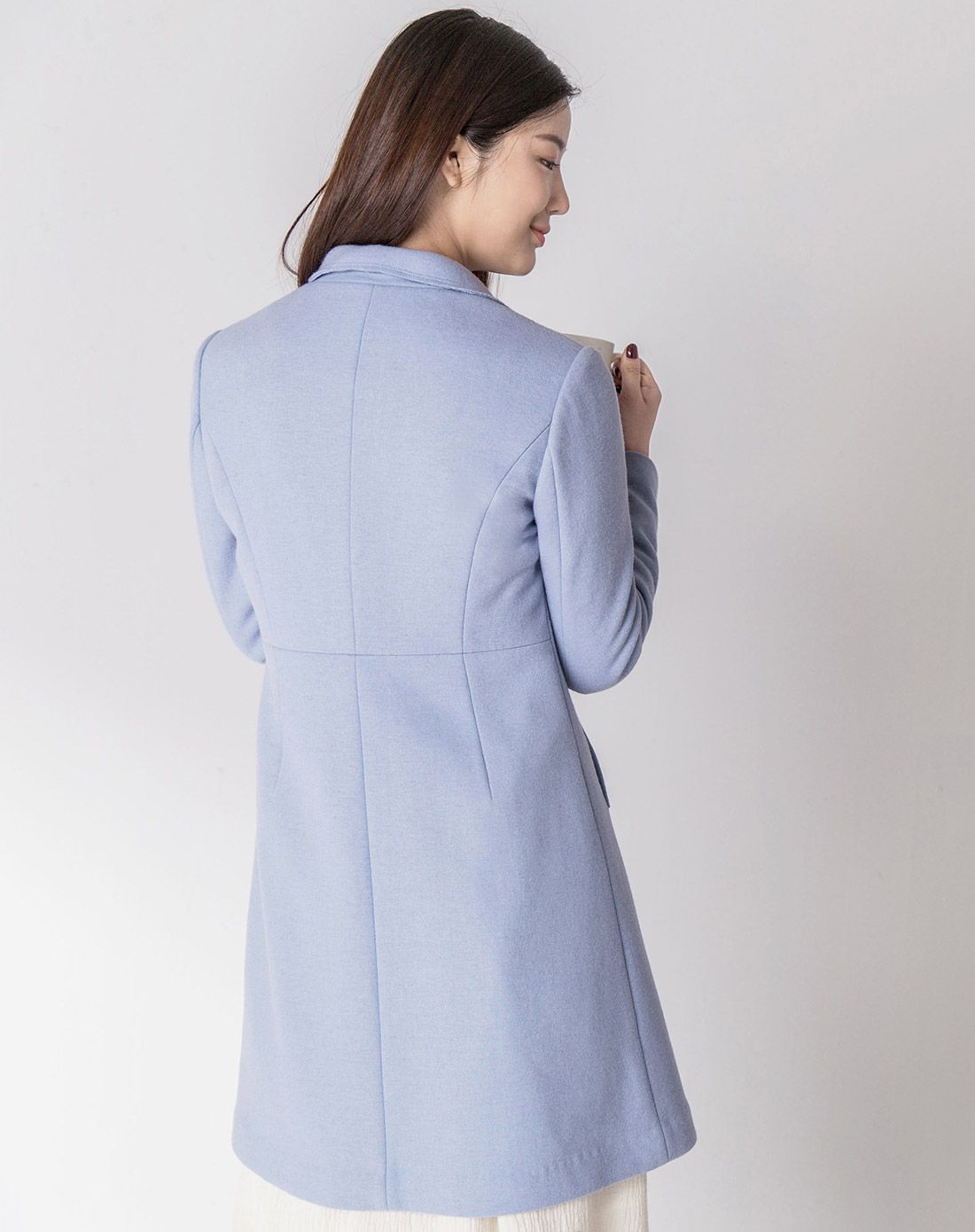 苍蓝色文艺翻领单排扣外套