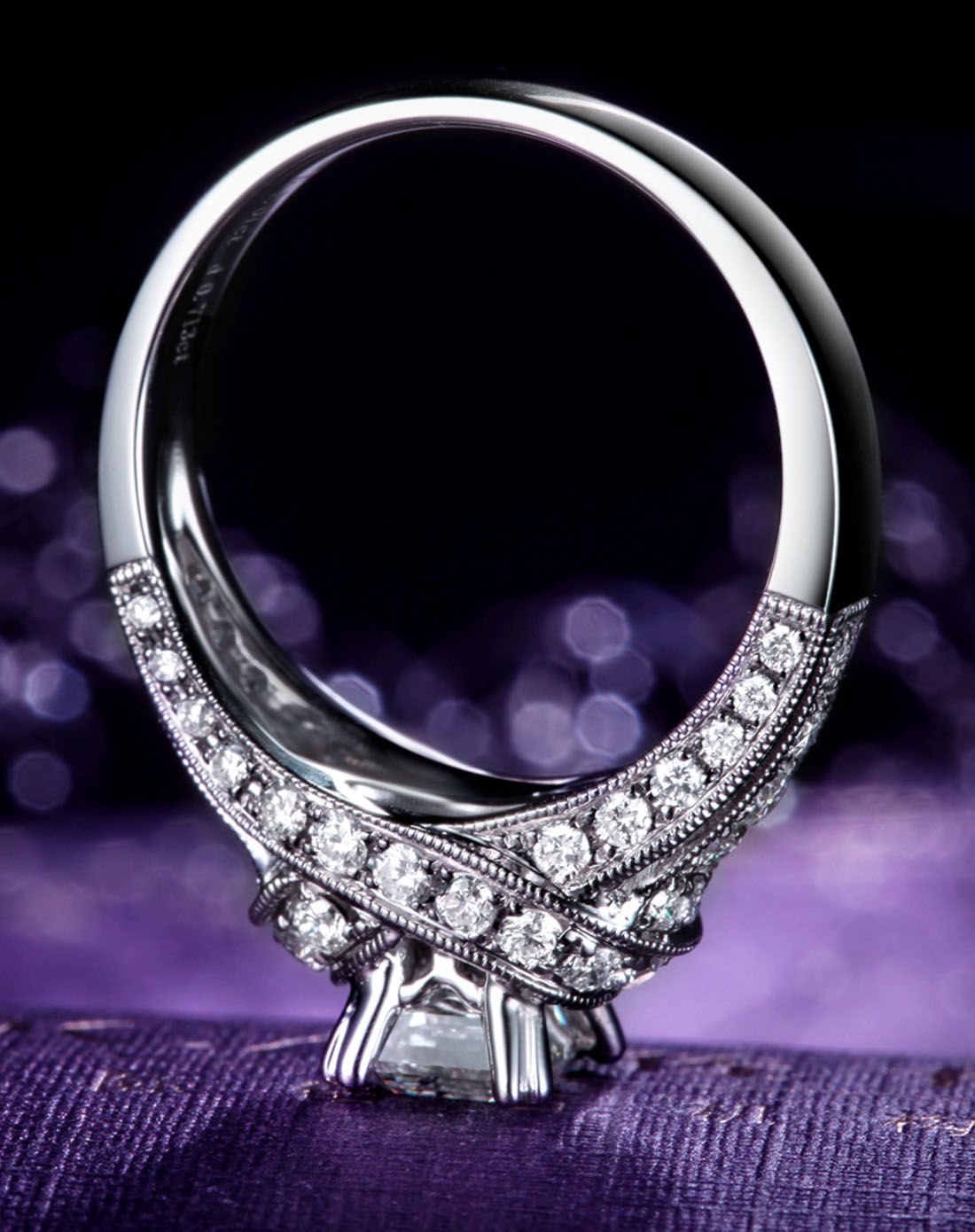 佐卡伊 白18k金克拉钻石女戒附gia证书