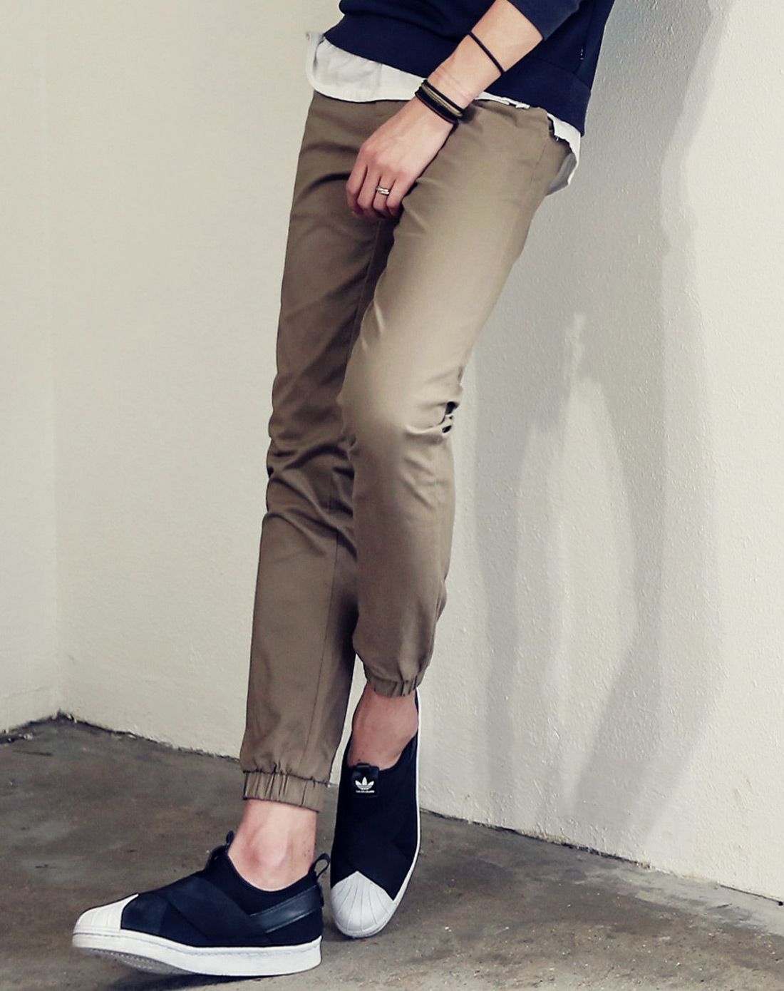 咖色修身潮流弹力收口休闲裤