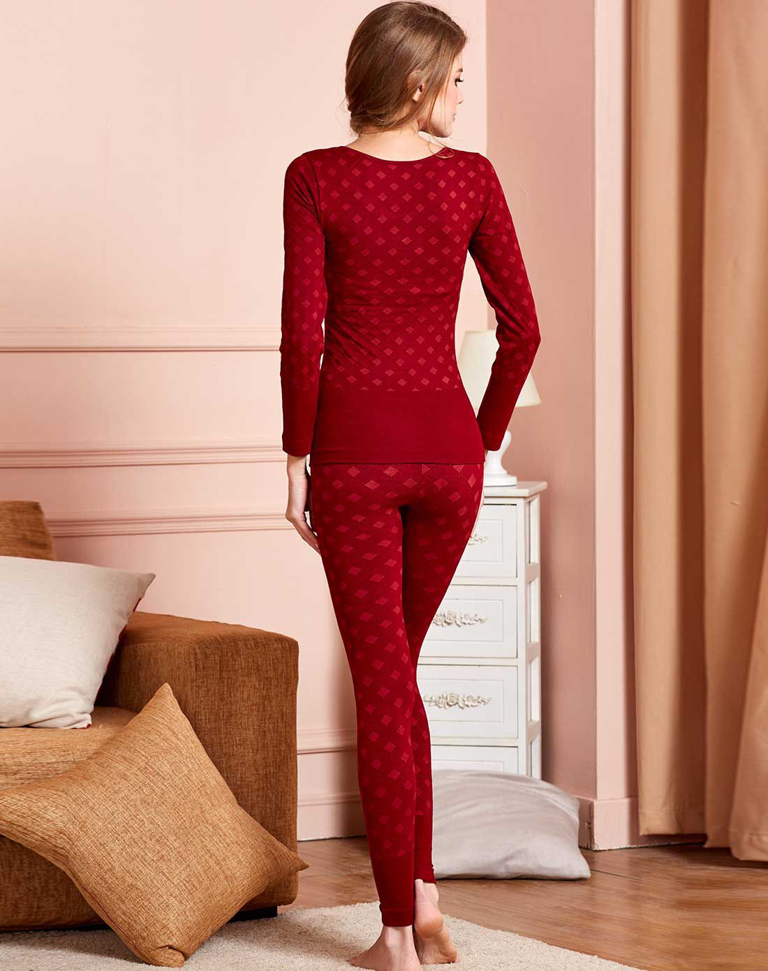 酒红圆领菱格花纹女款保暖衣套装