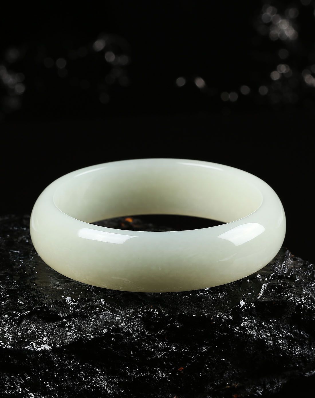 优悦生活 圆润精品天然和田白玉手镯