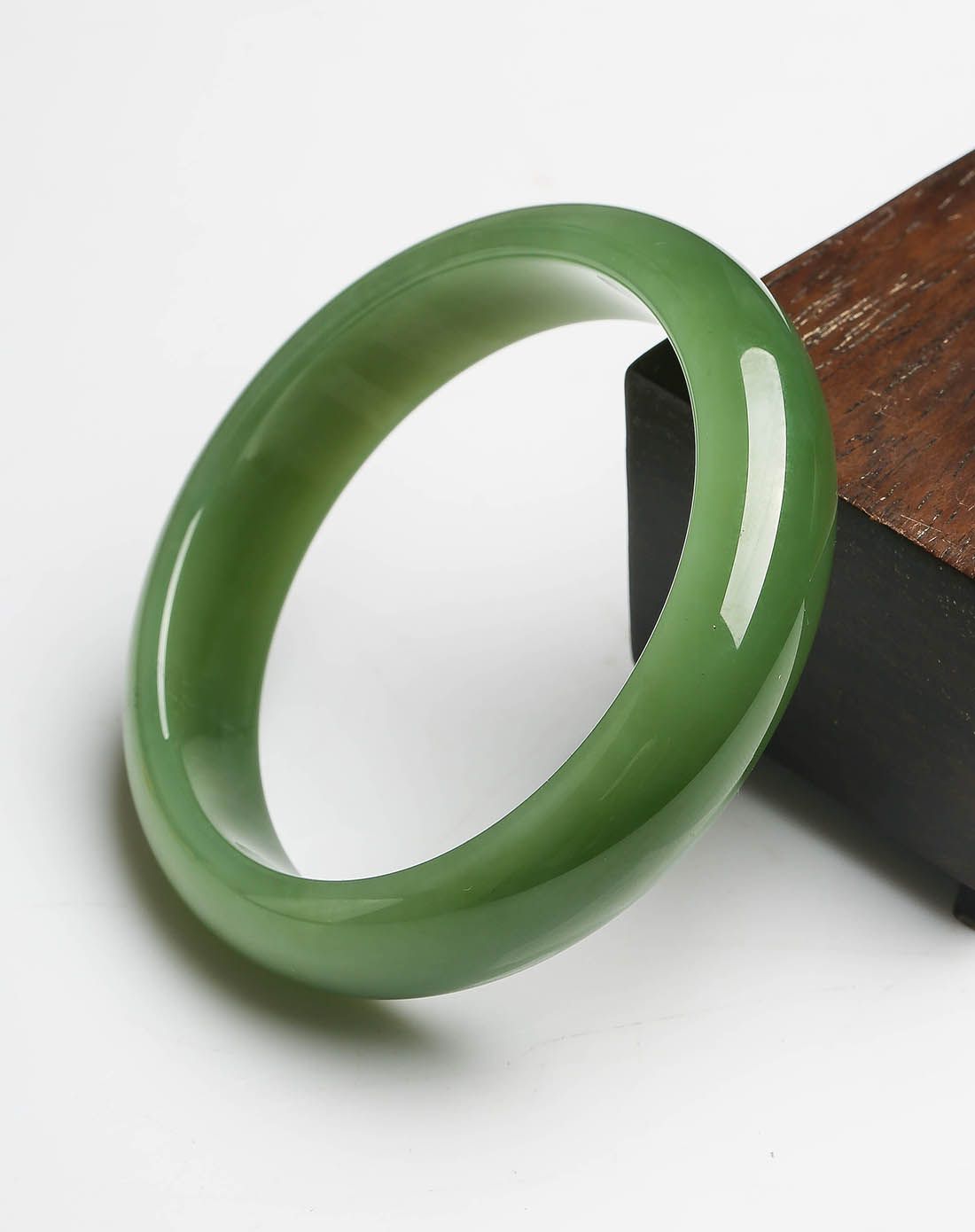 优悦生活uve翡翠玉石专场uve 完美无黑点菠菜绿和田碧玉手镯u0824071