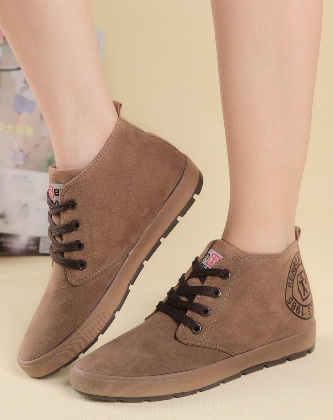 简约舒适 女款驼色高帮鞋 仿皮绒面