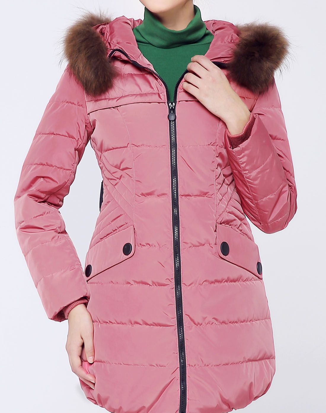 女士梅粉色中长大毛领修身羽绒服