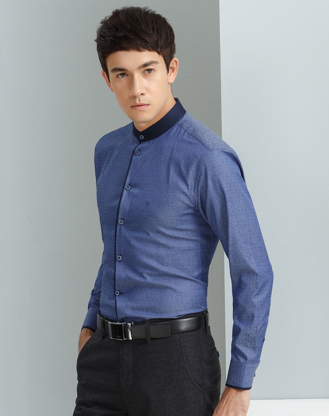 蓝紫色中华立领商务宴会长衬衫