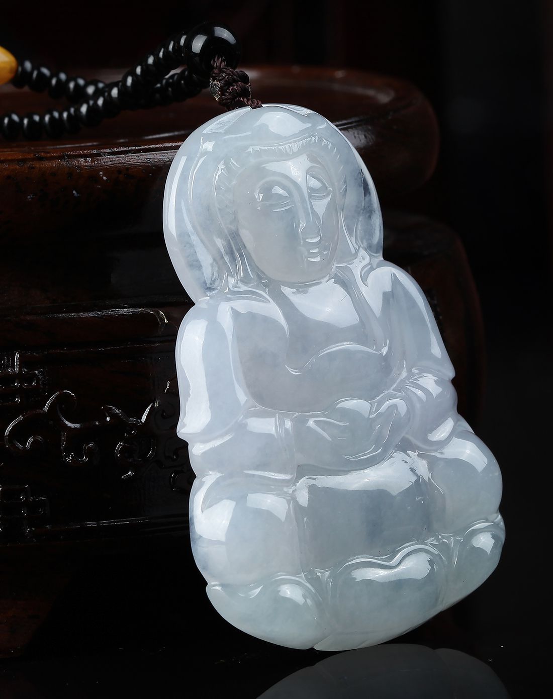 uve 高冰起萤水润天然a货翡翠正装观音挂件