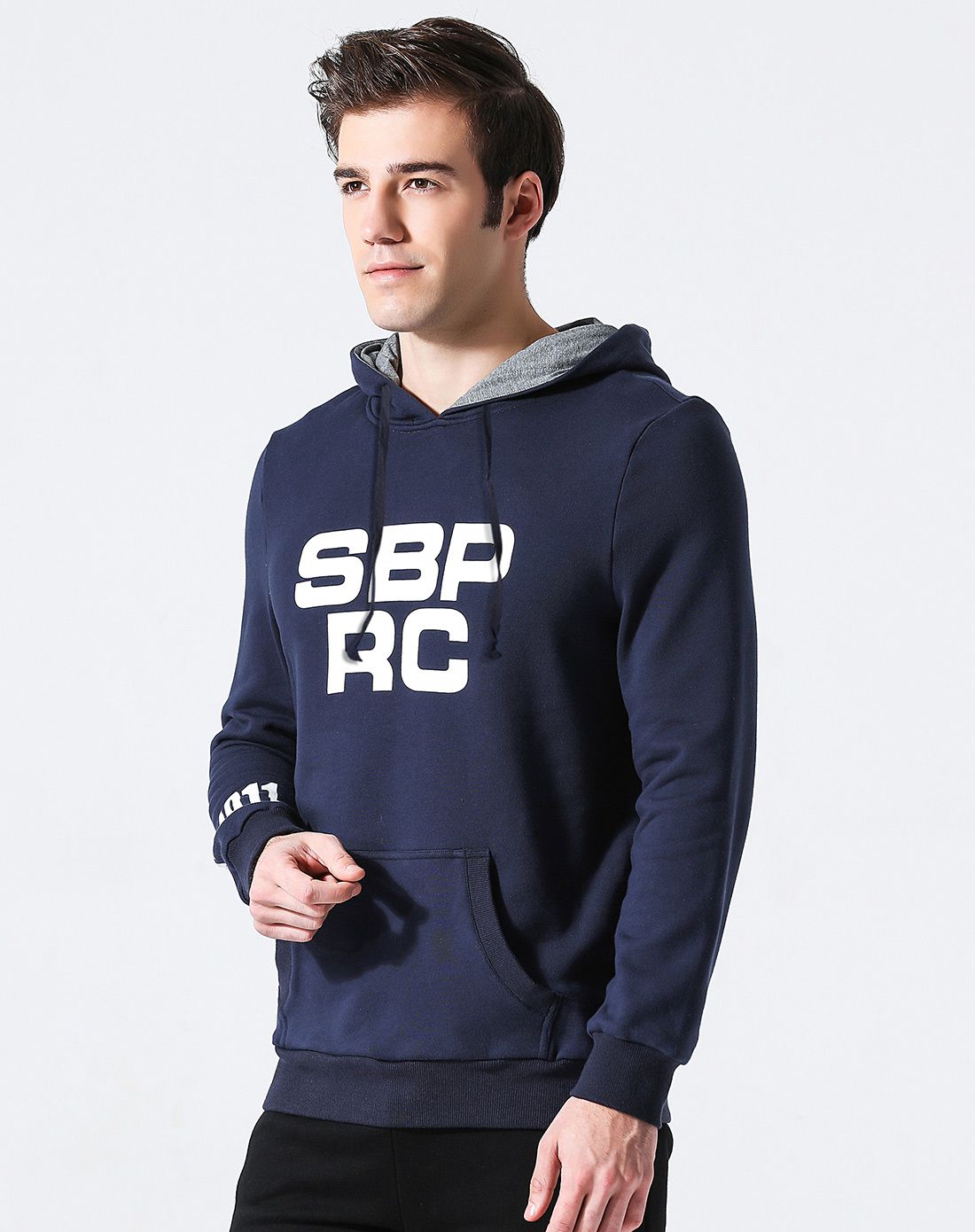 服饰专场时尚百搭 男士藏青连帽卫衣 运动舒适sp16awm1110809_唯品会