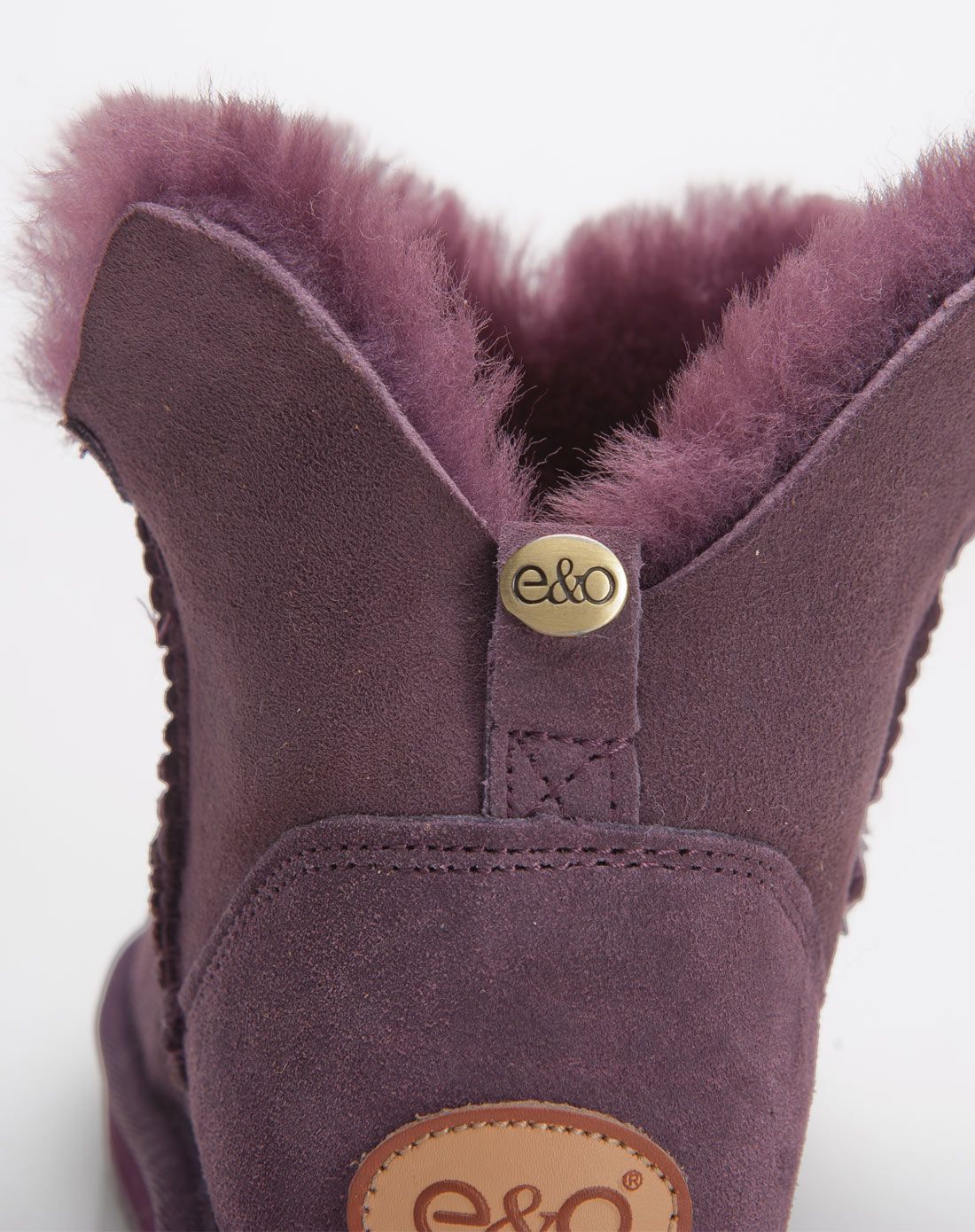 茄色经典款雪地靴配羊毛靴筒