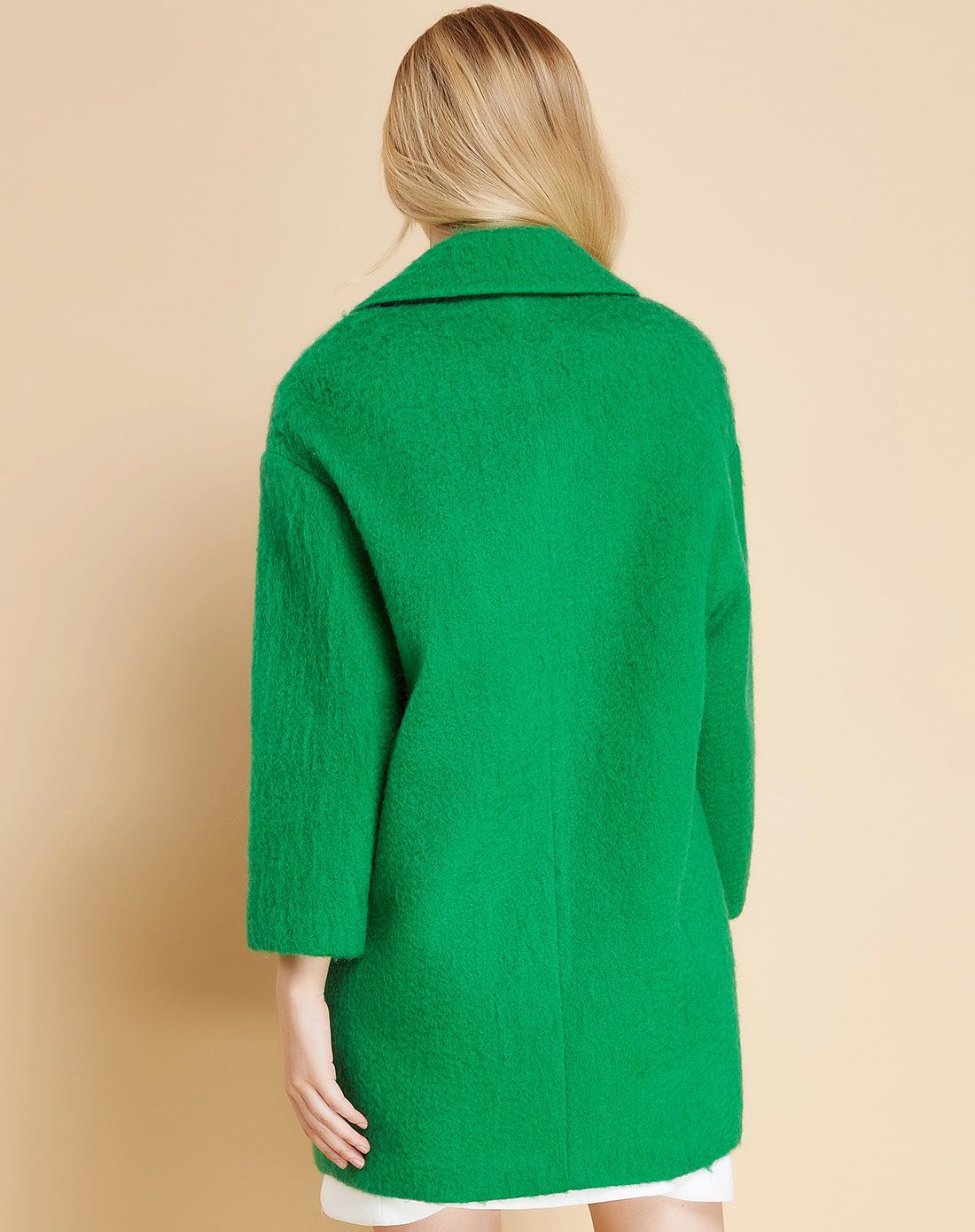 浅绿色翻领气质大衣浅绿色