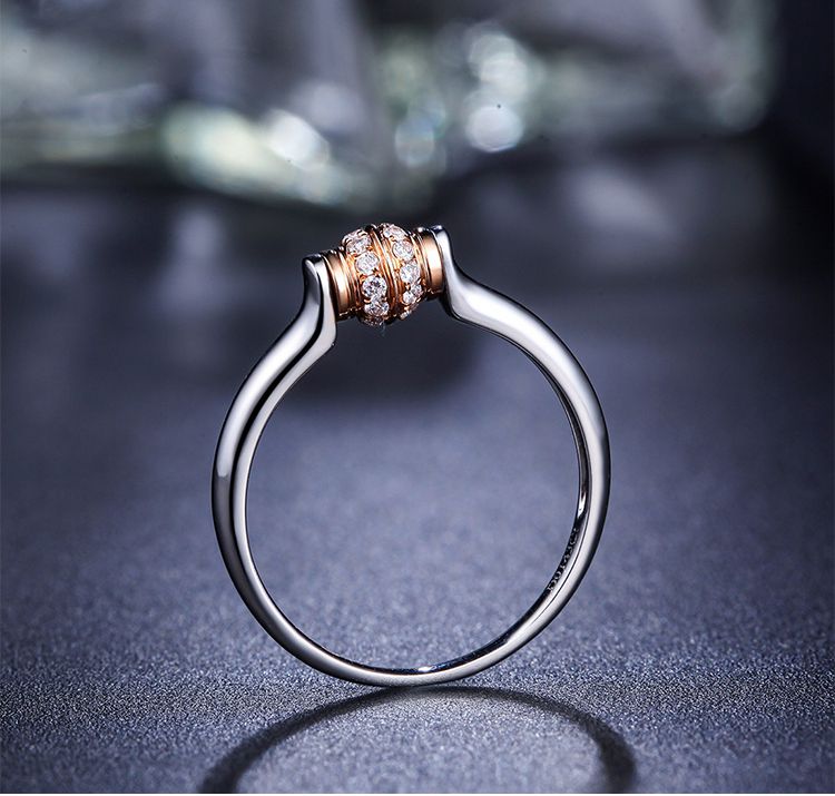 周六福 双色18k金转运珠钻戒