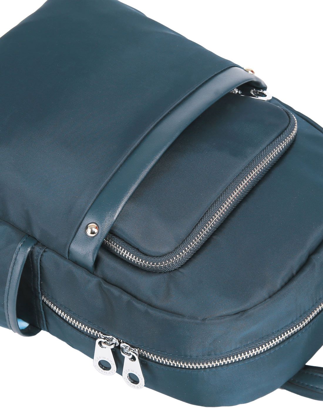 蓝色轻松百搭双肩包