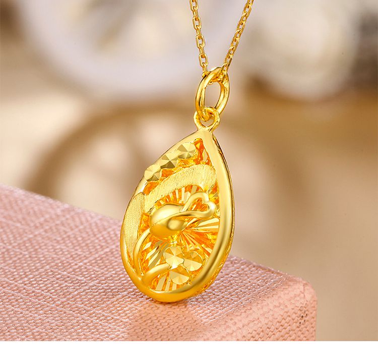 周六福 精品足金吊坠-悠然不含链