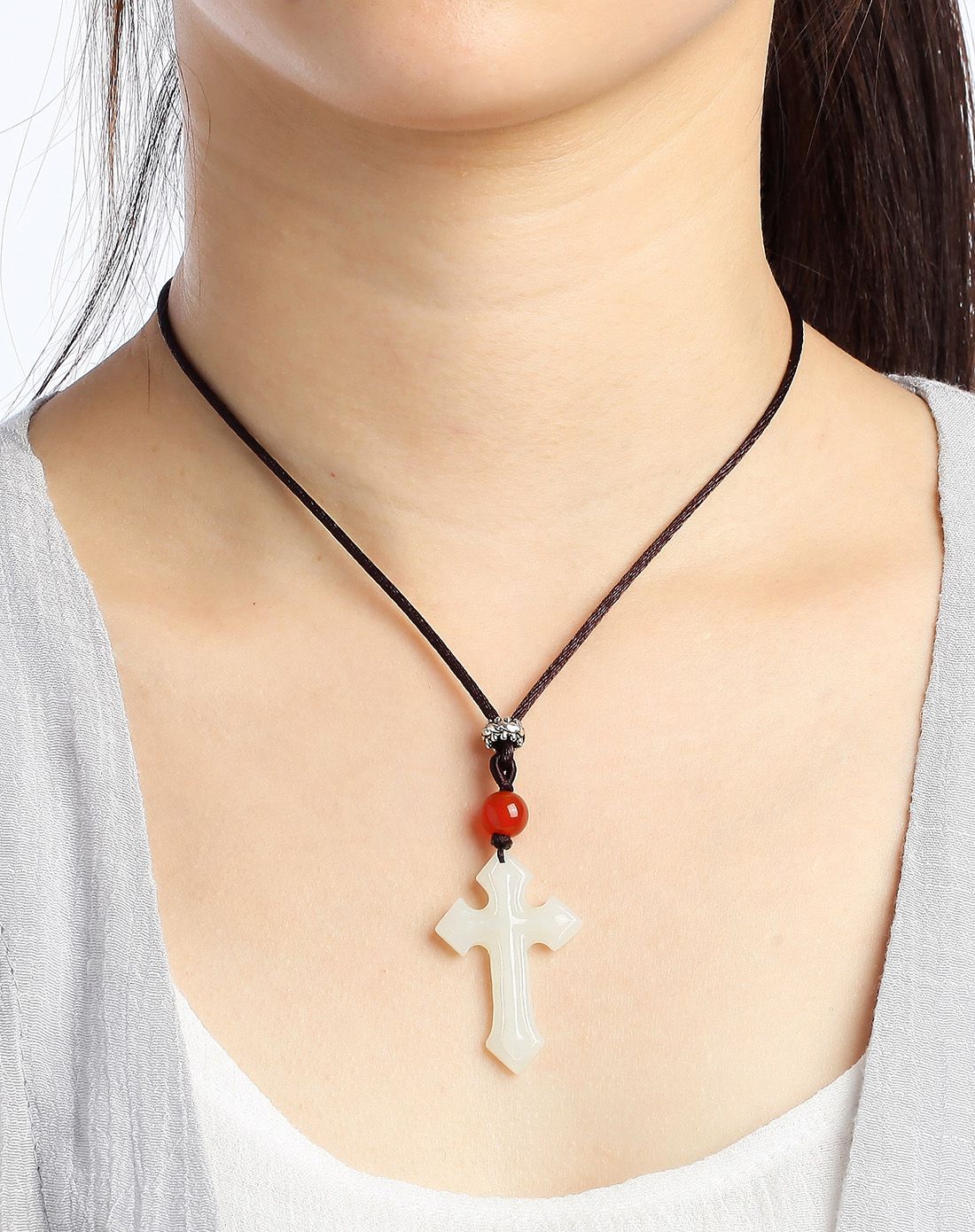 uve 天然和田白玉精美十字架吊坠