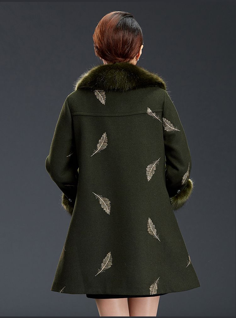 咸菜色羽毛圆领外套