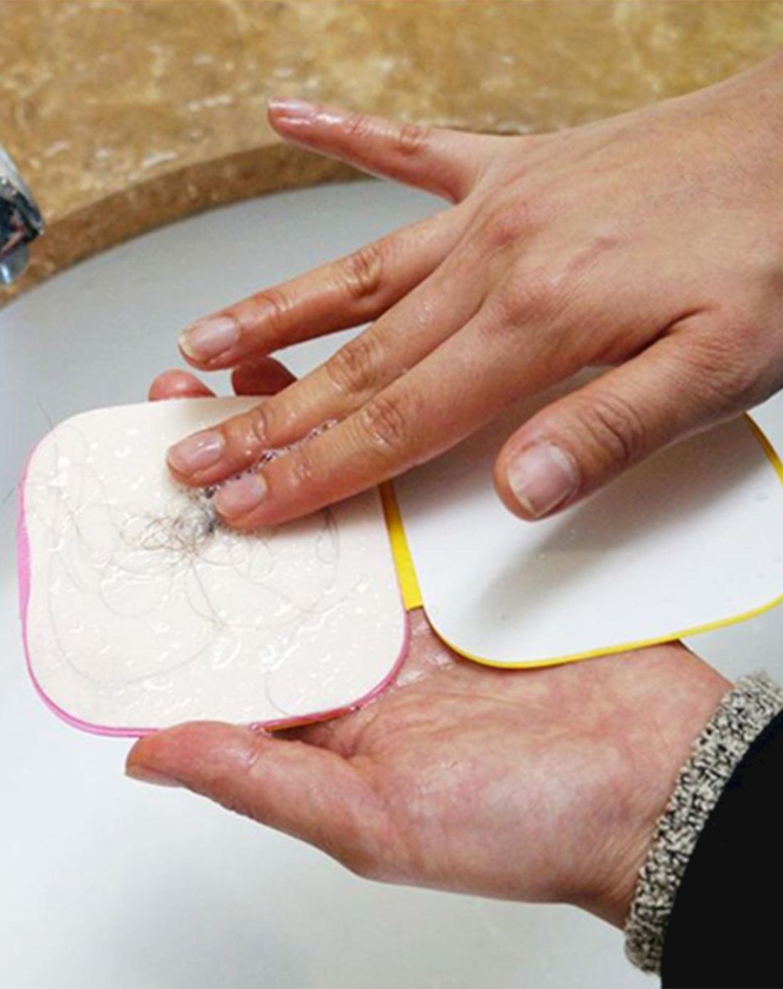 韩国原装 便携式衣物除尘粘毛贴