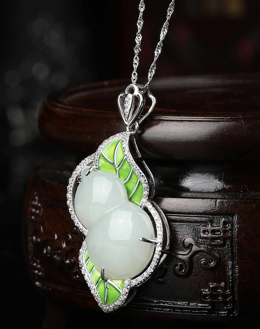 uve s925银镶白玉葫芦吊坠