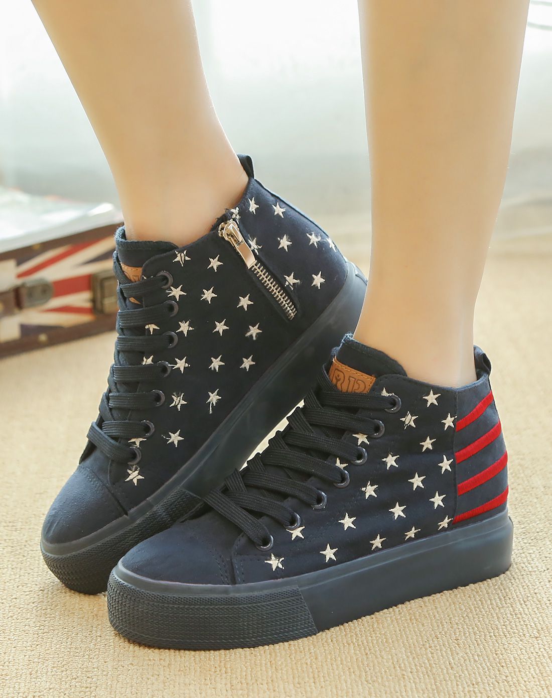 欧美风 女款黑色高帮鞋 复古侧拉