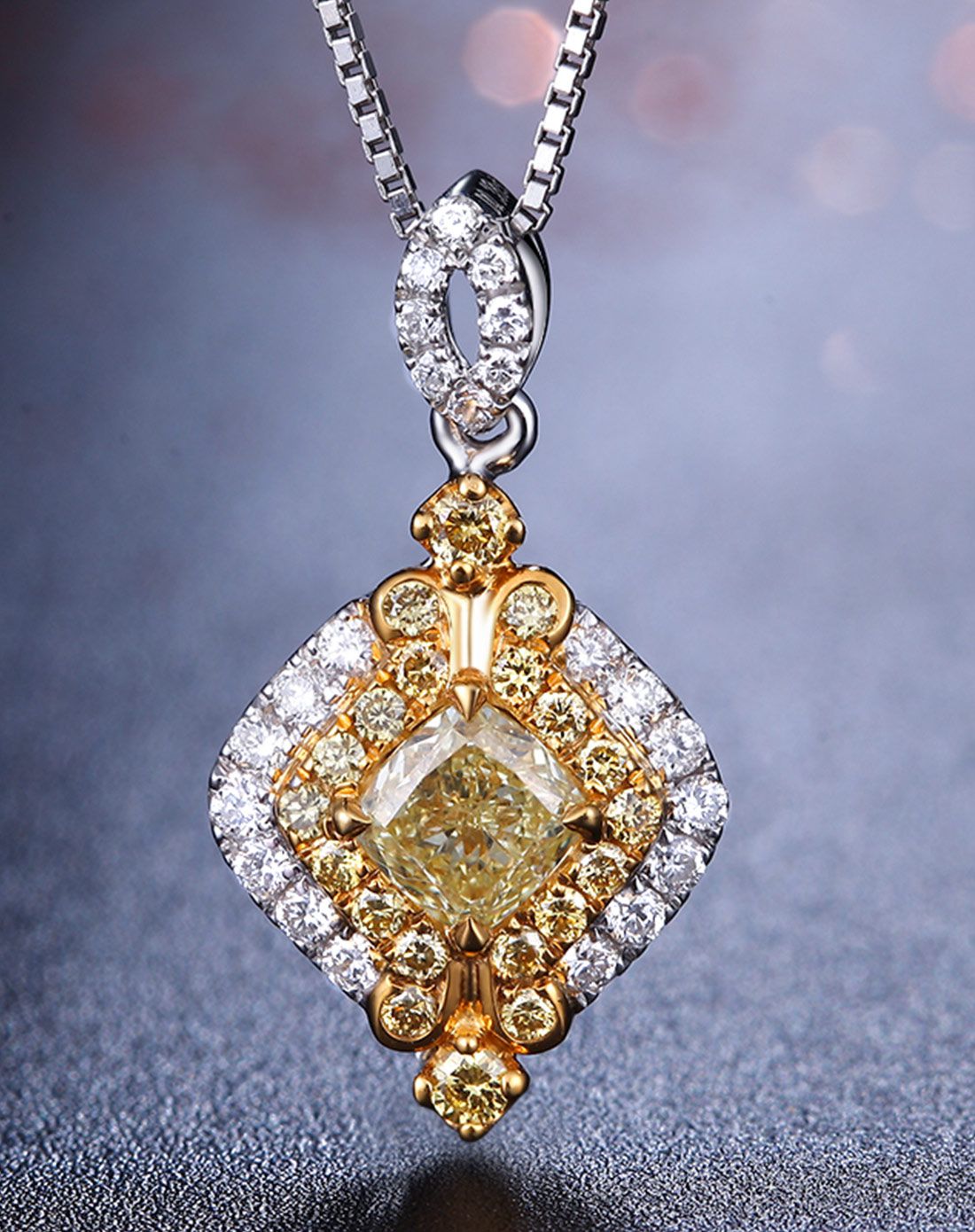 周六福钻石专场周六福 共69分18k金黄钻豪华群镶吊坠1123-fl006_唯品