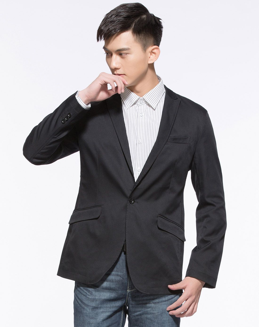 单粒扣窄领时尚西服