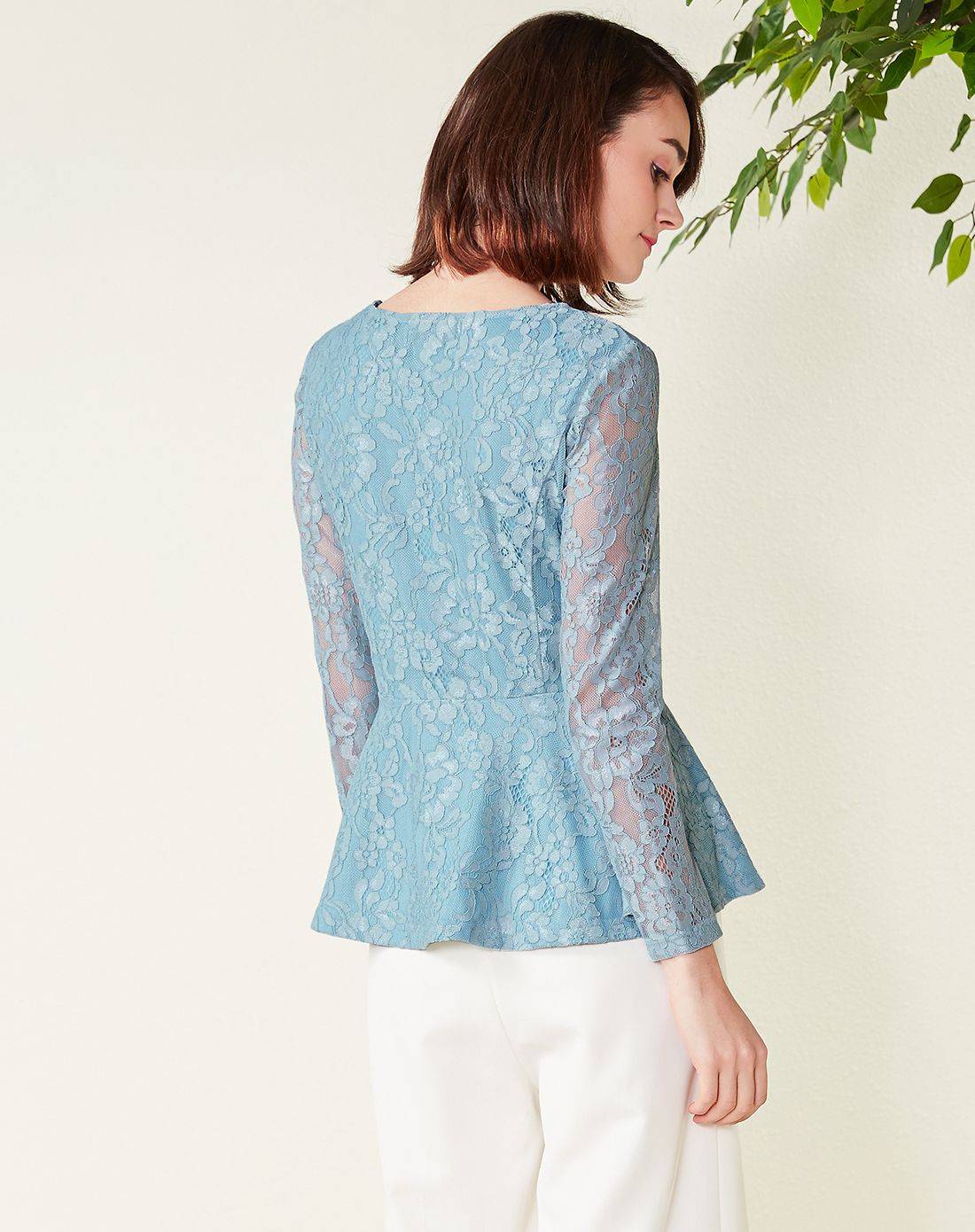 圆领长袖蕾丝衫灰青色