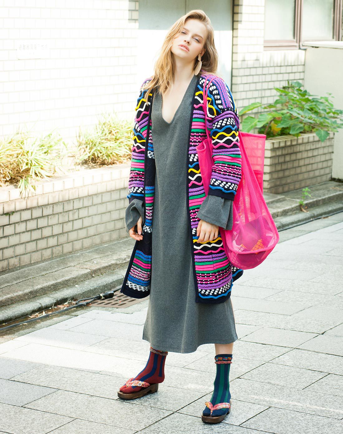 复古条纹开衫毛衣彩色