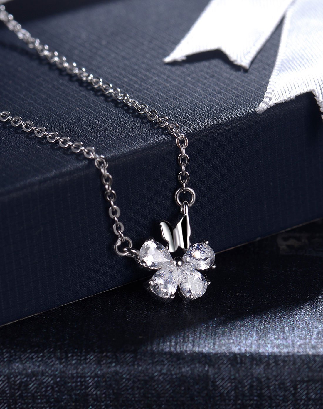 芭莎925银小蝴蝶项链