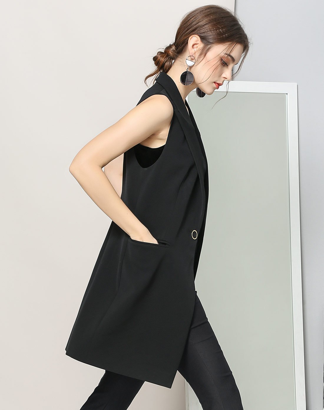 职业通勤修身一粒扣无袖外套黑色