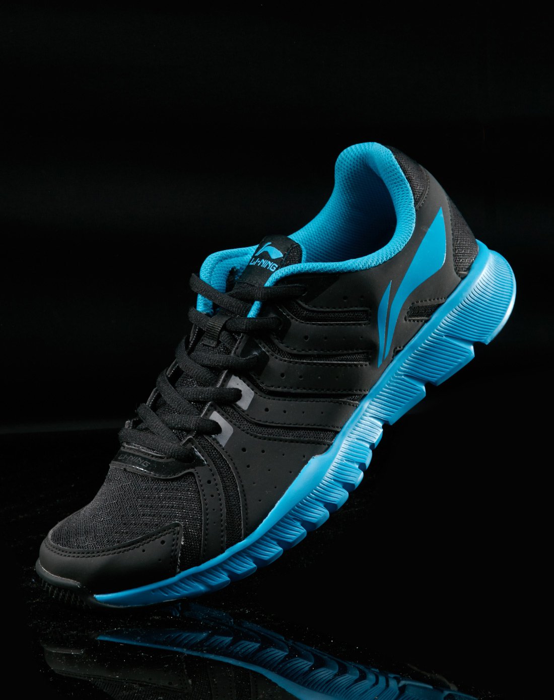 耐磨缓震 男款黑色训练鞋 训练系列