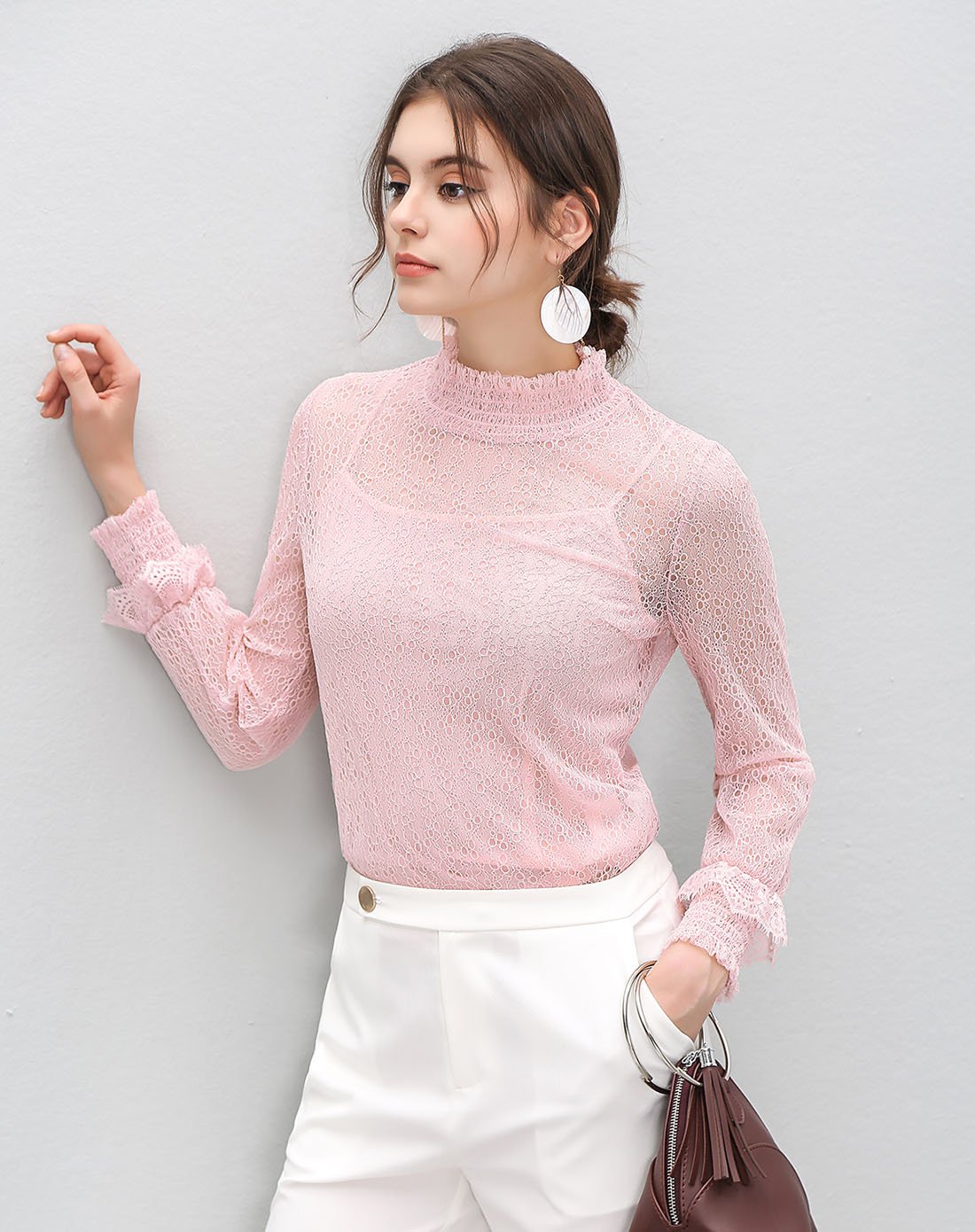 花边袖高领蕾丝长袖打底衫粉色