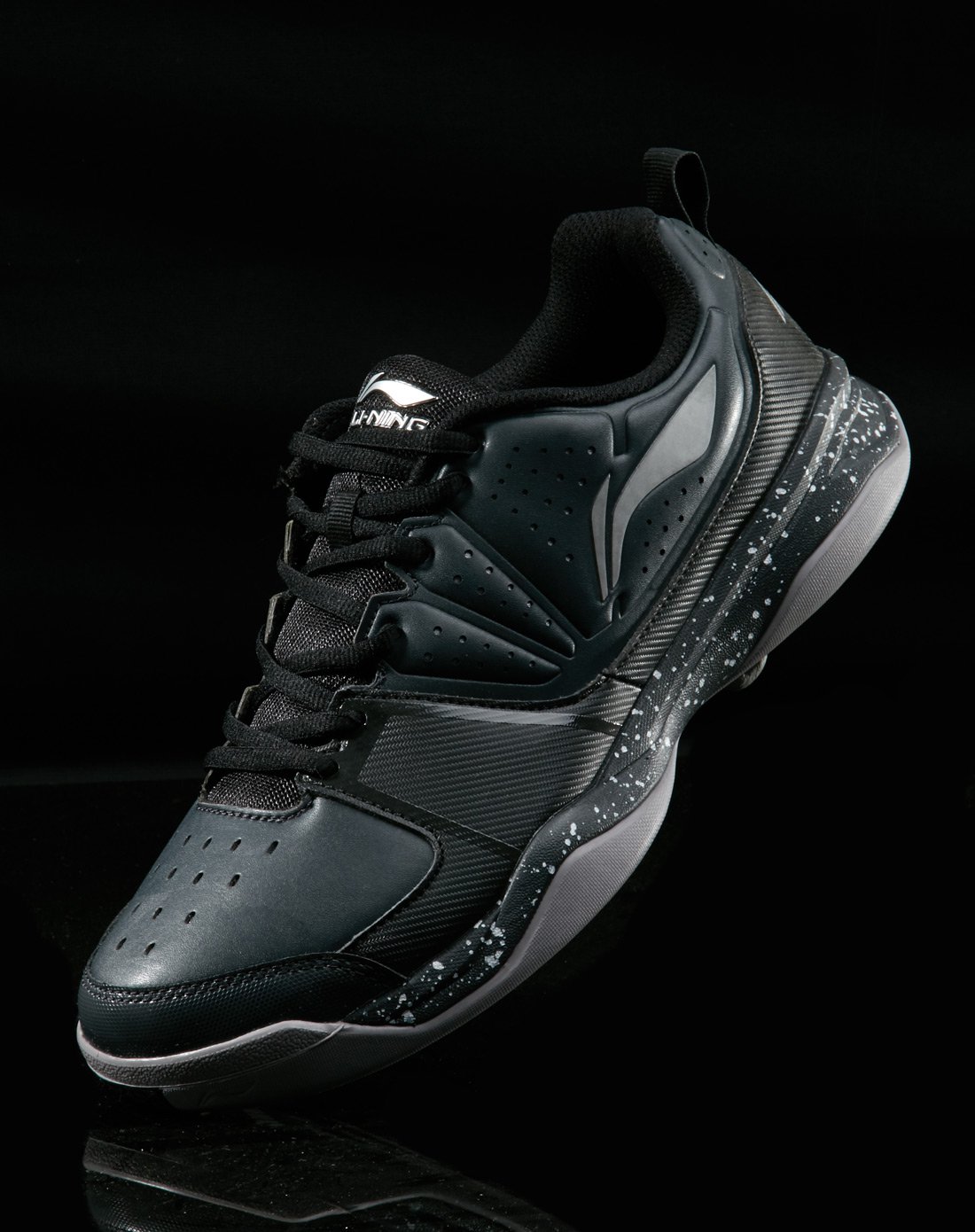 男款黑色网球鞋 网球系列