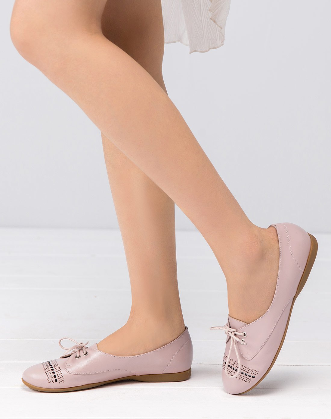 2017新款藕粉色简约舒适系带单鞋