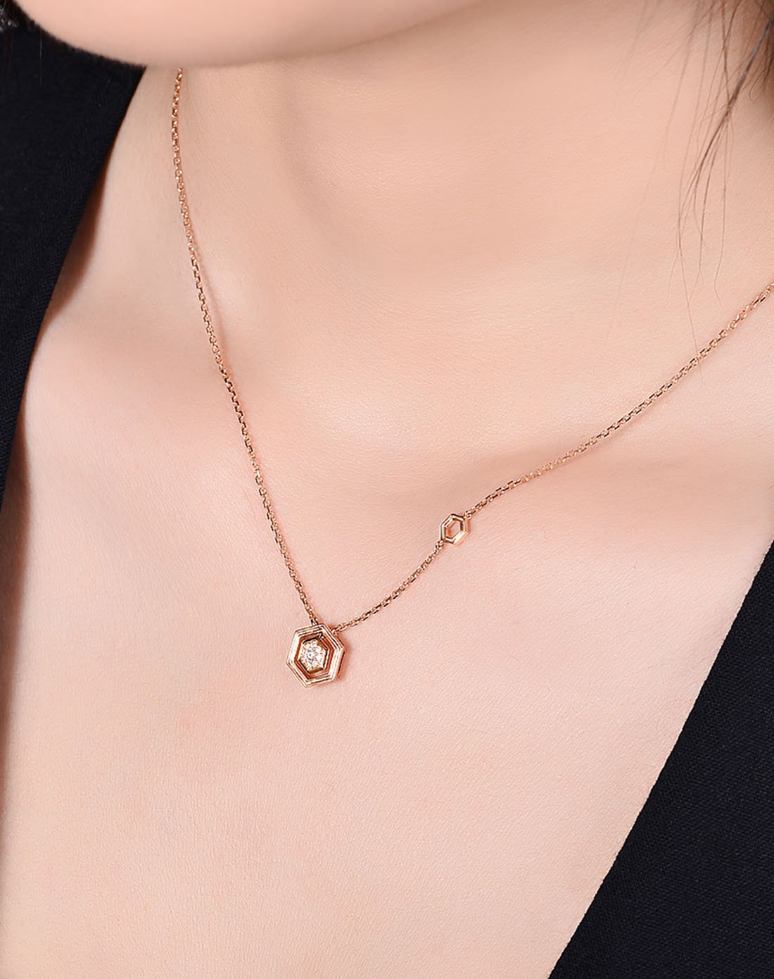 佐卡伊 巢 玫瑰18k金钻石项链