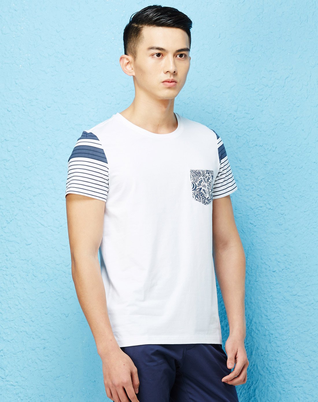 轻柔休闲圆领短袖t恤白色