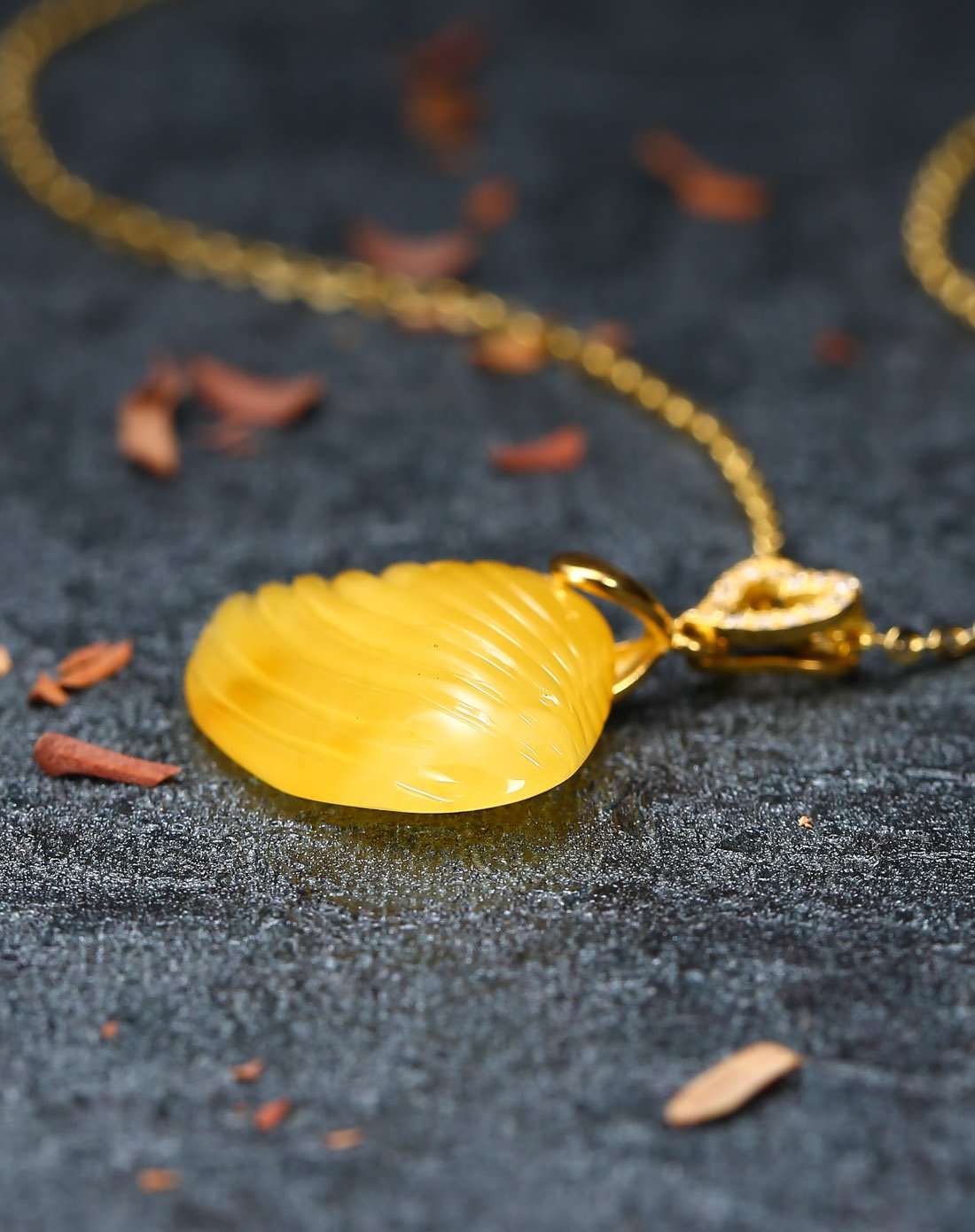 hwsa 赵薇代言-贝壳蜜蜡吊坠附证书