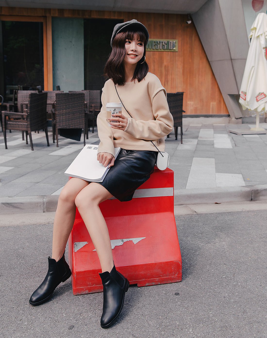 时尚潮流百搭舒适pu机车修身a字裙女款半身裙