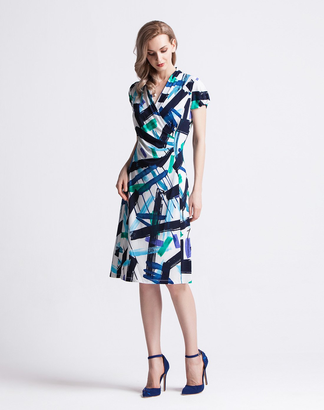 红香枫maple aroma女装专场 典雅飘逸裙摆连衣裙花色 商品编码:a