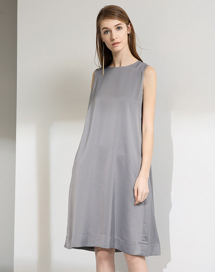 简约经典基础款纯色连衣裙