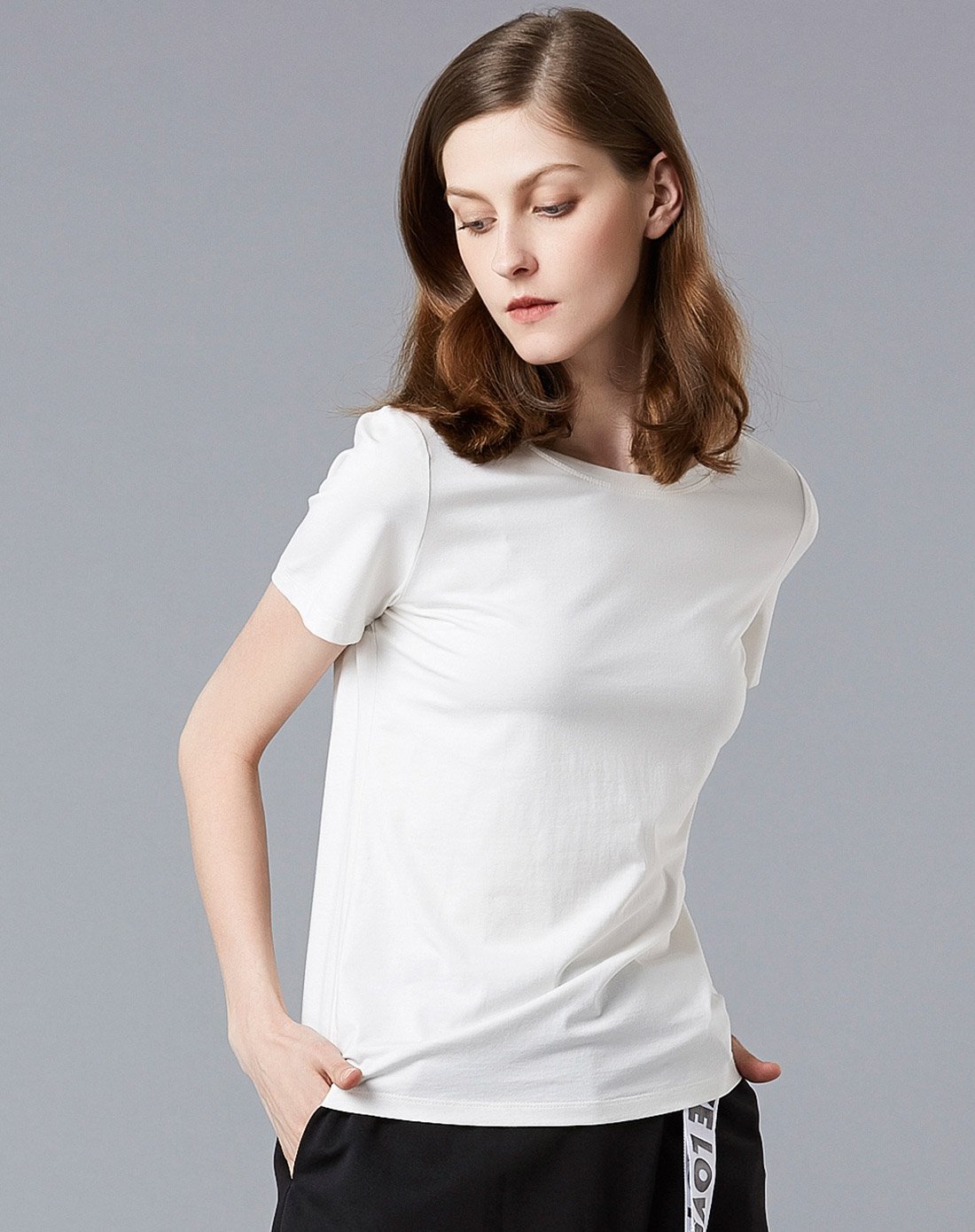 秋冬新品简约莫代尔棉舒适显瘦上衣