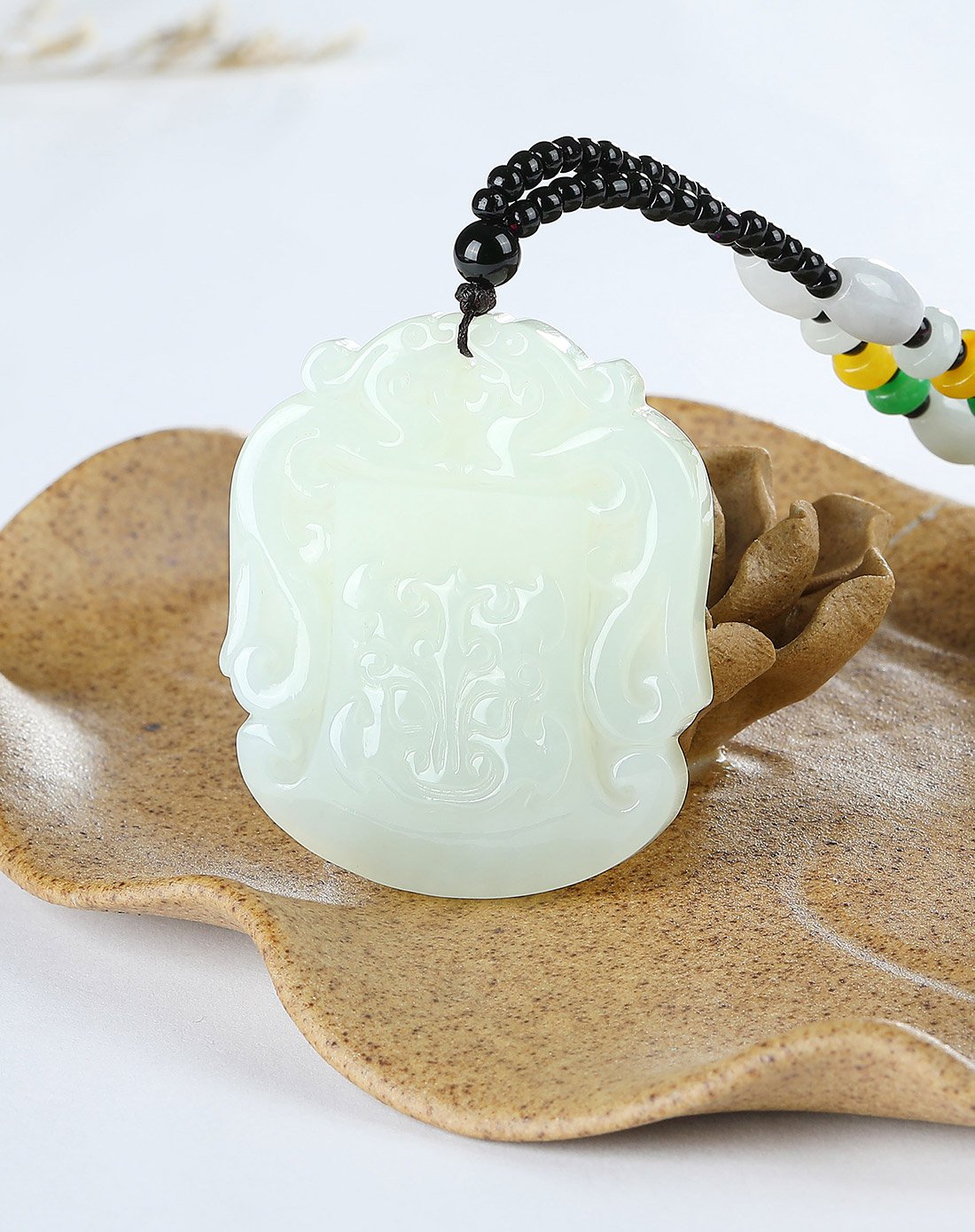 uve 精品优质精工府上有龙天然和田白玉挂件/玉吊坠