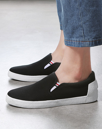 纯色帆布面 男款一脚蹬便捷平底鞋