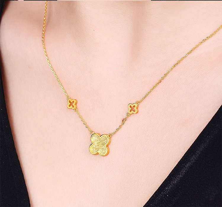 周六福 精品足金幸运四叶草黄金套链(含项链)