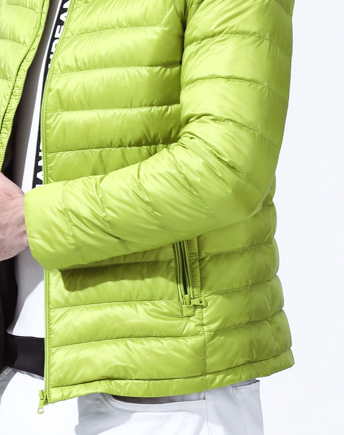 男士荧光绿色短款修身轻薄羽绒服